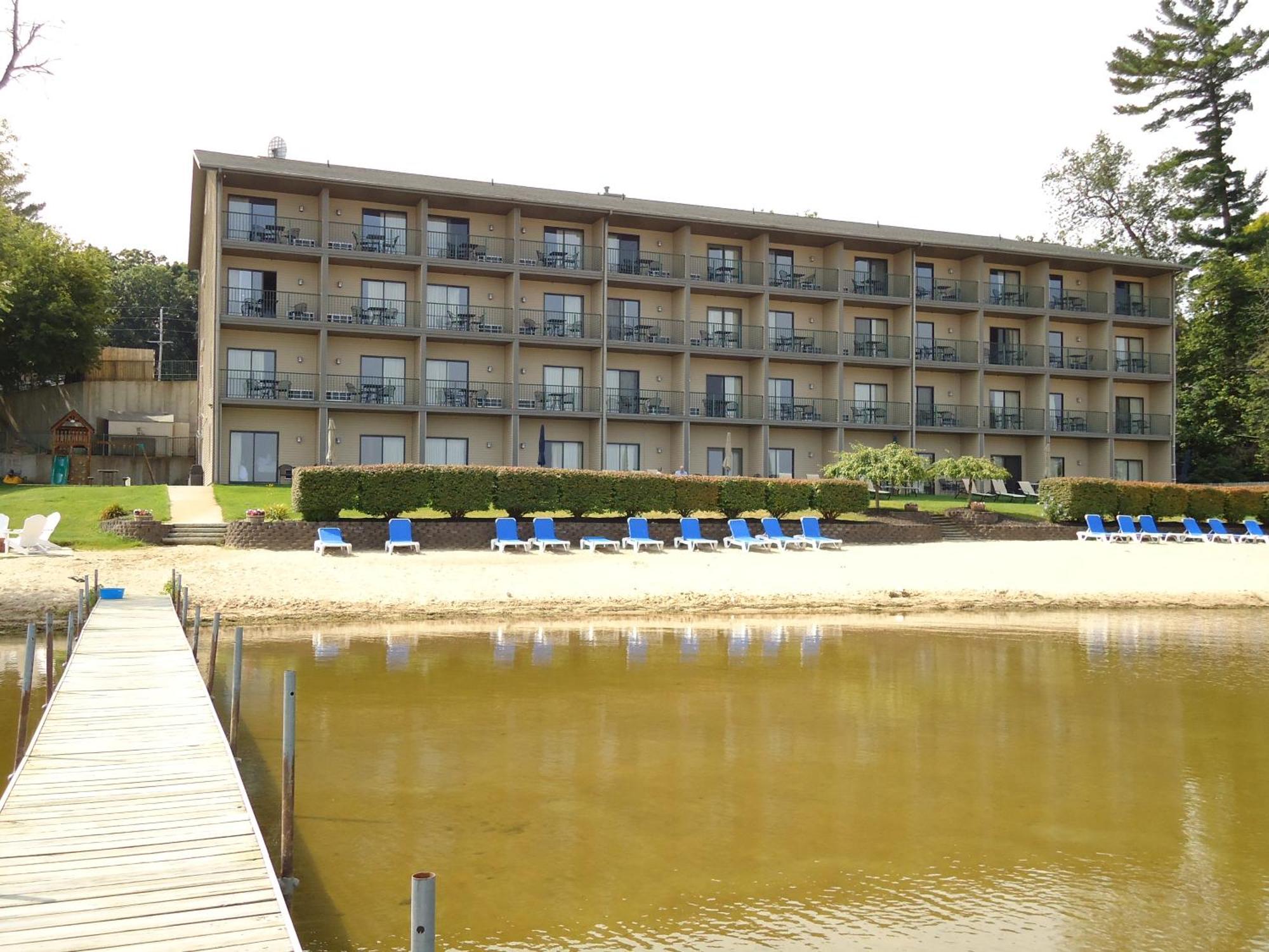 Beachfront Hotel Houghton Lake Bagian luar foto