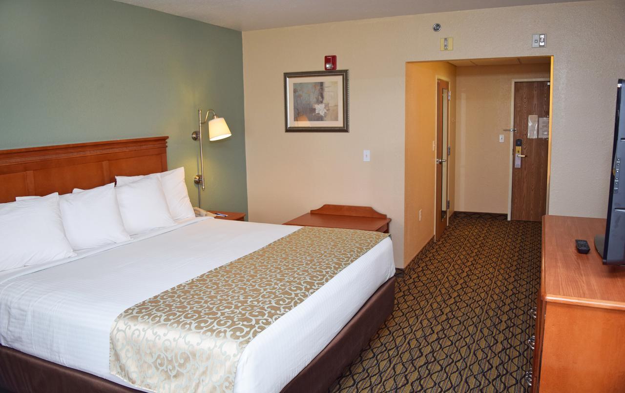 Beachfront Hotel Houghton Lake Bagian luar foto