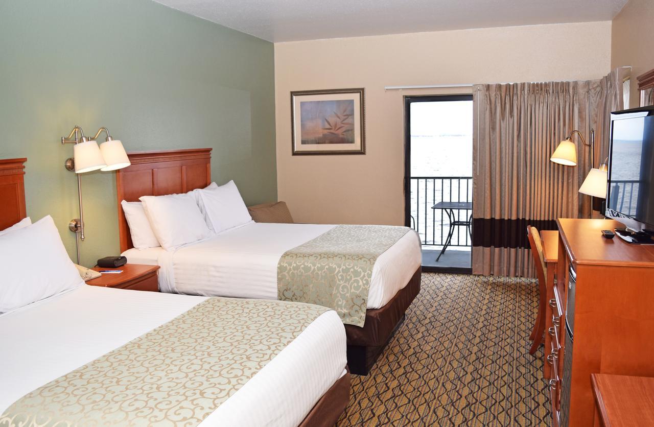 Beachfront Hotel Houghton Lake Bagian luar foto